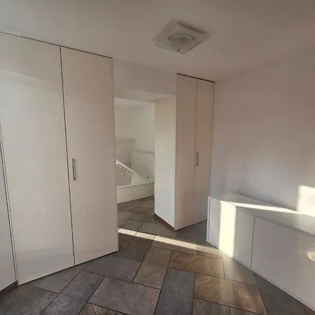 View - Lakefront - Station 5', Wifi *