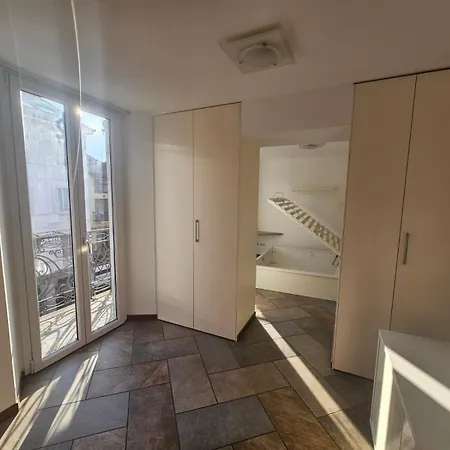 View - Lakefront - Station 5', Wifi