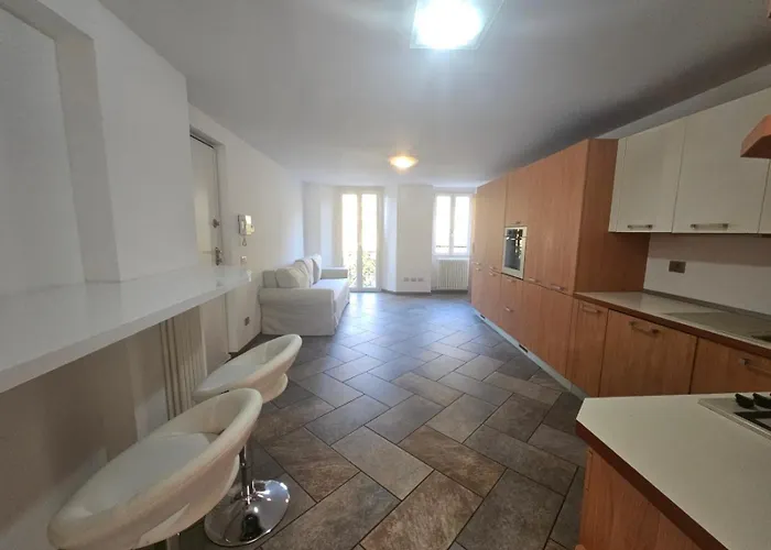 View - Lakefront - Station 5', Wifi Apartment Lecco