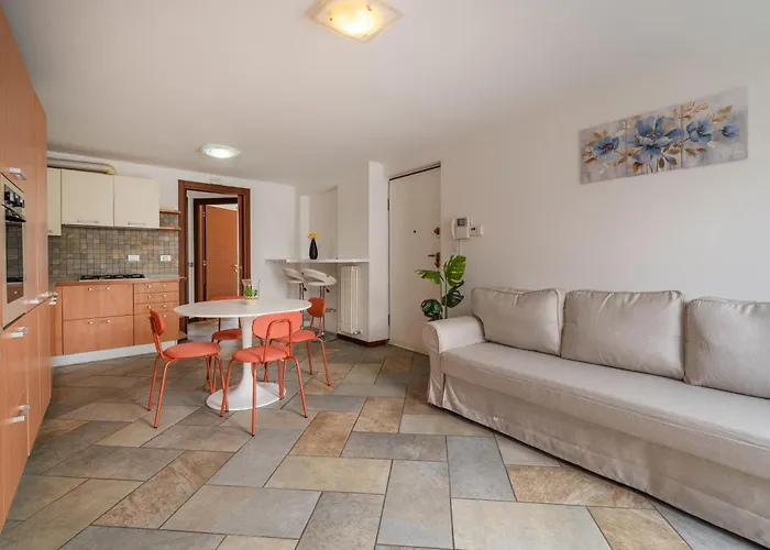 Appartement View - Lakefront - Station 5', Wifi Lecco